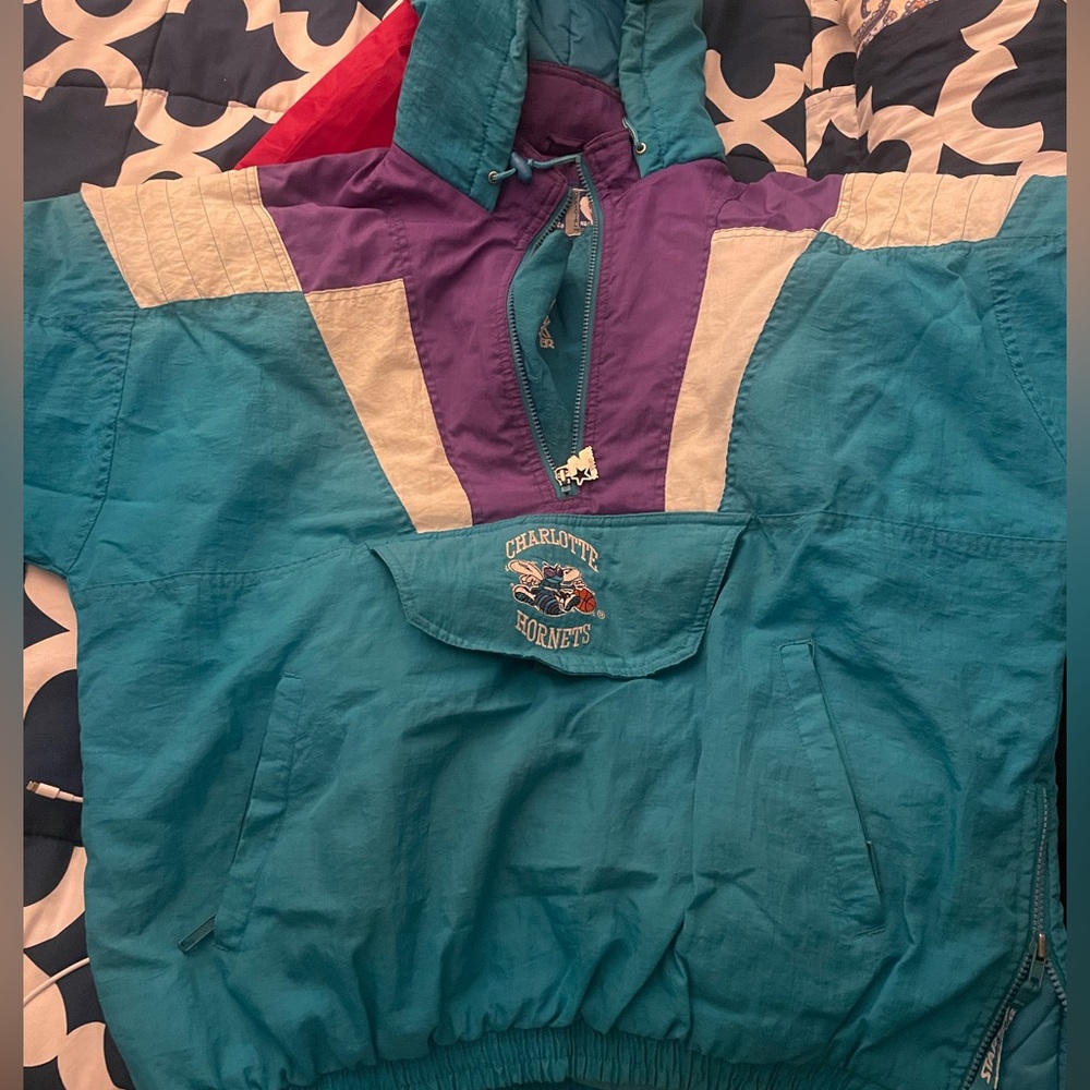 Vintage Starter Charlotte Hornets jacket